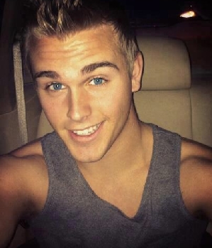 Zum Profil von AndrewJason