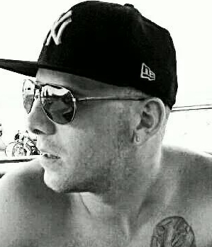 Zum Profil von ChrisV92