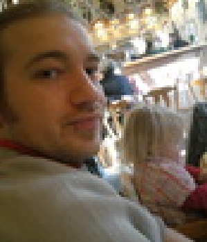 Zum Profil von Former