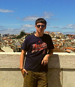 Zum Profil von Hellplane