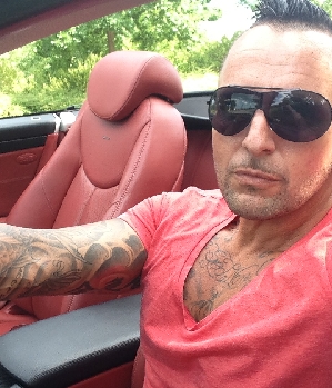 Zum Profil von MikiRocks