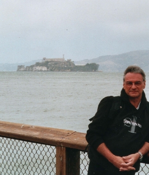 Zum Profil von PeterRasiert