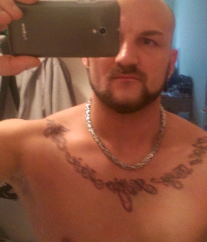 Zum Profil von exxos404