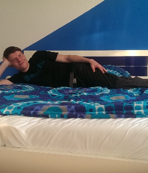 Zum Profil von hellboy12