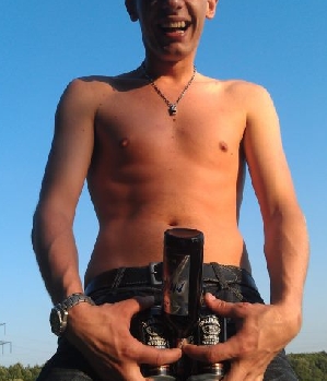 Zum Profil von n0n01986