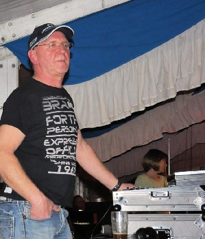 Zum Profil von speakerwoofer