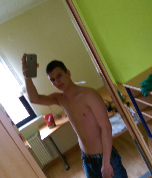 Zum Profil von xxyani