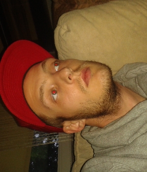 Zum Profil von youngbiboy89