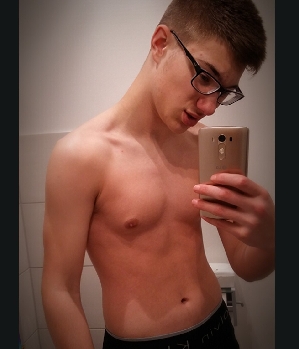 Zum Profil von Alexx97