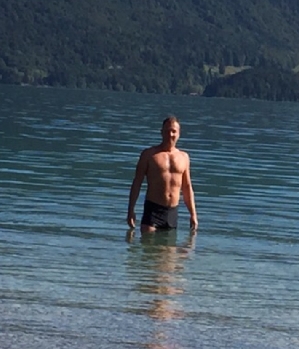 Zum Profil von KarlderGrosse