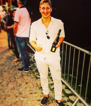 Zum Profil von Ren1988