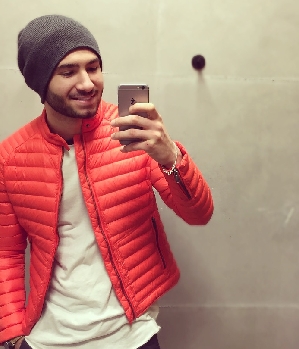 Zum Profil von Romanii12