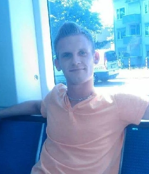 Zum Profil von crizz86