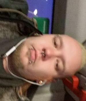 Zum Profil von maske90