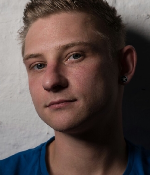 Zum Profil von toyboy1986