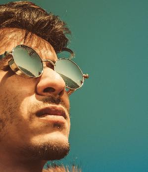 Zum Profil von 2hOt4YoU99