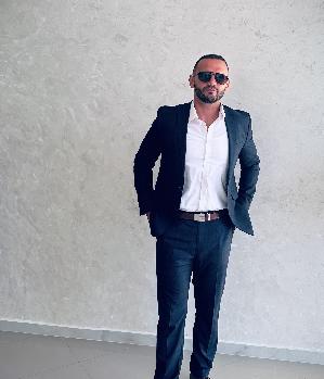 Zum Profil von Albrim009
