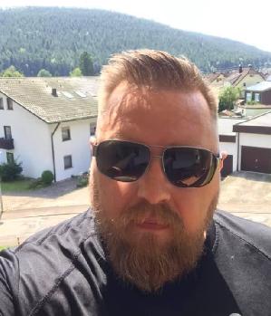 Zum Profil von Alex0075