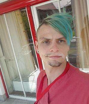 Zum Profil von AlexHaze