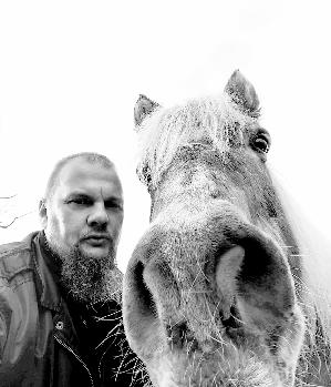 Zum Profil von Amon132