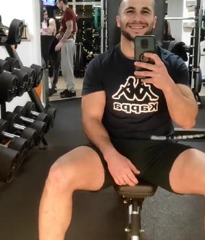 Zum Profil von Artur93