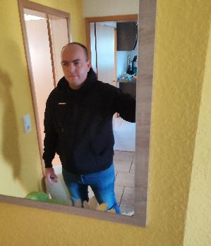 Zum Profil von Basti0589