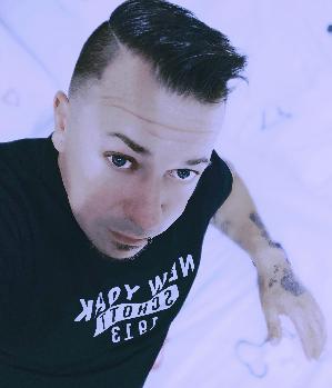 Zum Profil von BlackKnight