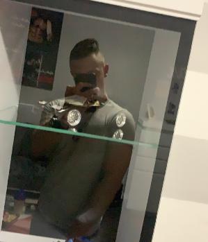Zum Profil von Bxnnxt