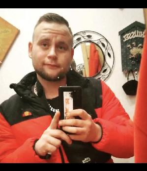 Zum Profil von Bzjy08