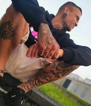 Zum Profil von Captain85