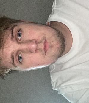 Zum Profil von Cedric45