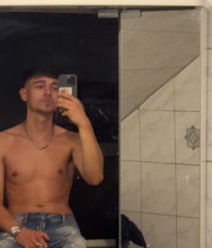 Zum Profil von Celiiiii