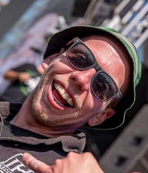 Zum Profil von Daniel9019