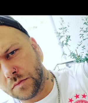 Zum Profil von Danny3786