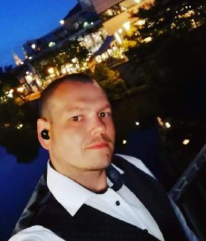 Zum Profil von DavidGeorg85