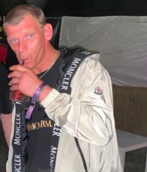 Zum Profil von Dennis357