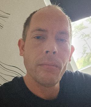 Zum Profil von DennisRealName