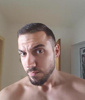 Zum Profil von DirtyHarry1990