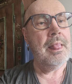 Zum Profil von Elchy48
