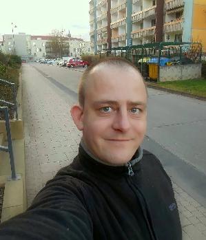 Zum Profil von Euqinimod87