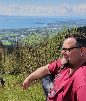 Zum Profil von F2l612
