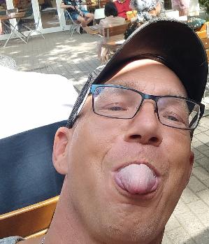 Zum Profil von GanzLieb1976