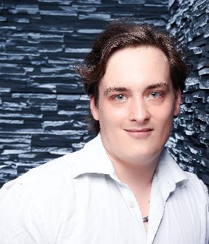 Zum Profil von GeilerHengst0023