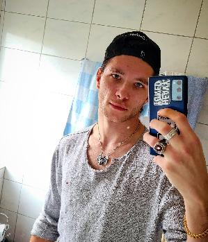 Sex Inserat von: GroundShadow