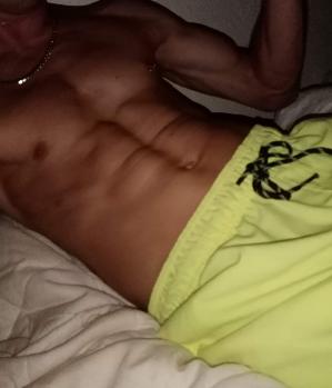 Zum Profil von HappyManu345