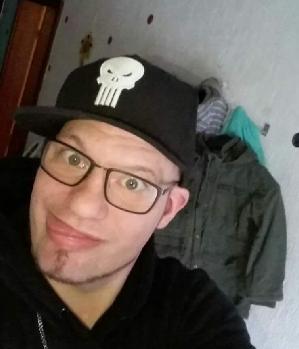 Zum Profil von Hardcoreholic82