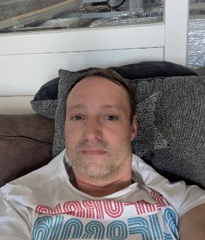 Zum Profil von Herr_von_und_zu_