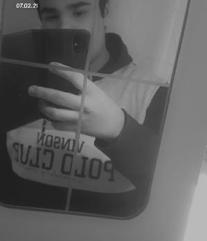 Zum Profil von Horny4Milf