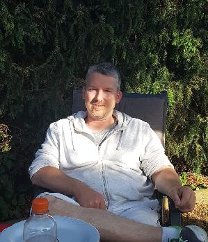 Zum Profil von Housemen