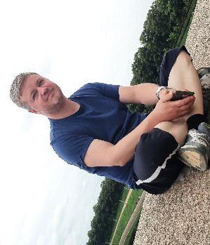 Zum Profil von Hunsen